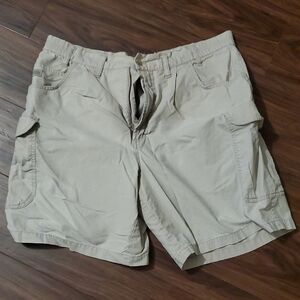 Columbia Men's Tan Cargo Shorts